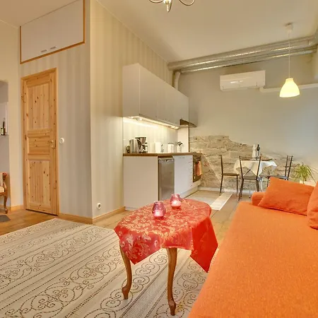 Daily - Old Town Romantic Apartamento Tallin